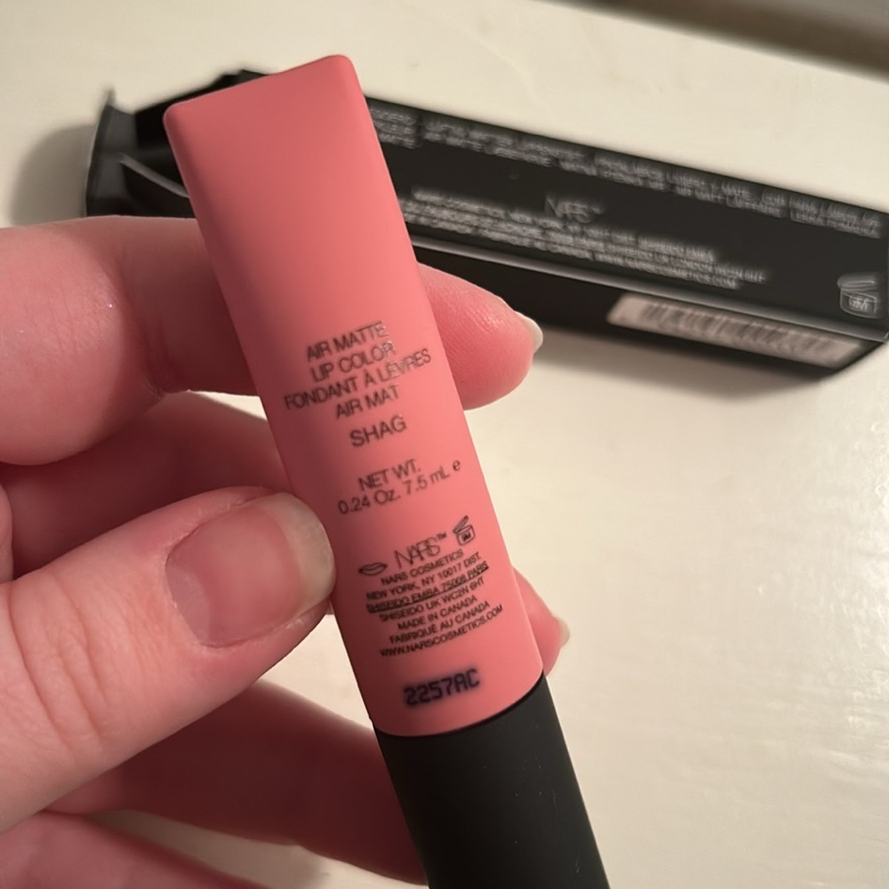 Nars Air Matte Lip Color in the shade Shag - Picture 3 of 5